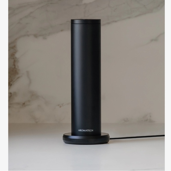 AromaTech Nebulizer/ Scent Diffuser - Picture 1 of 3